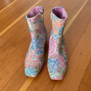 Charlotte Stone Henri Brocade tapestry shoes size 7